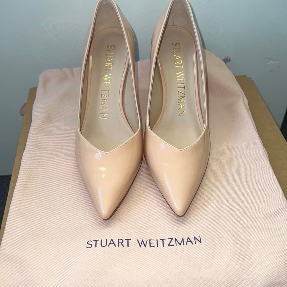 Stuart Weitzmen 3 inch pump heels